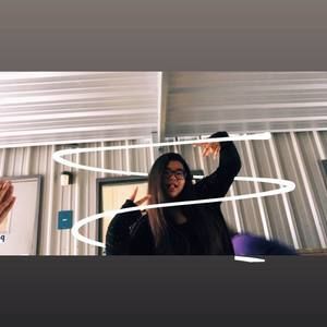 Meet your Posher, Kayla